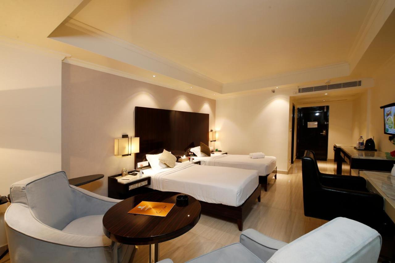 Hotel Park Residency Nilambur Bagian luar foto