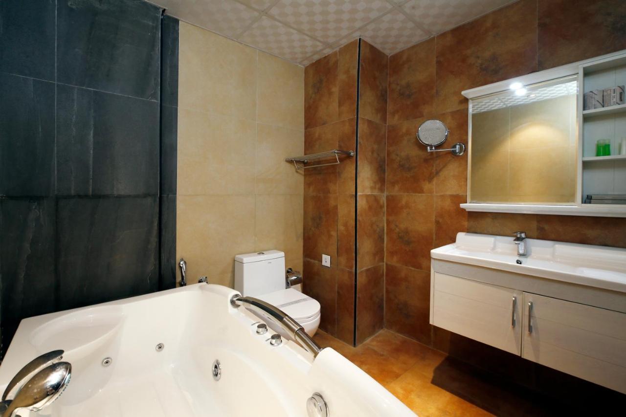 Hotel Park Residency Nilambur Bagian luar foto