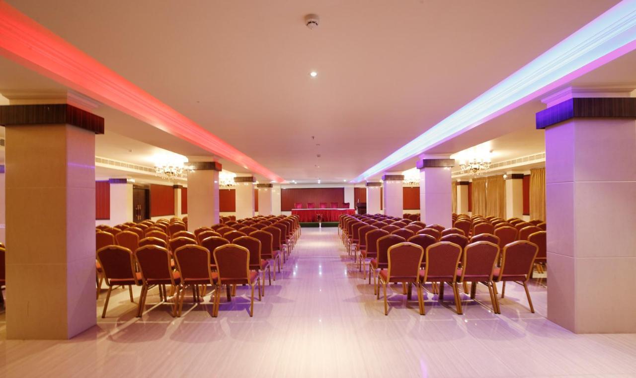 Hotel Park Residency Nilambur Bagian luar foto