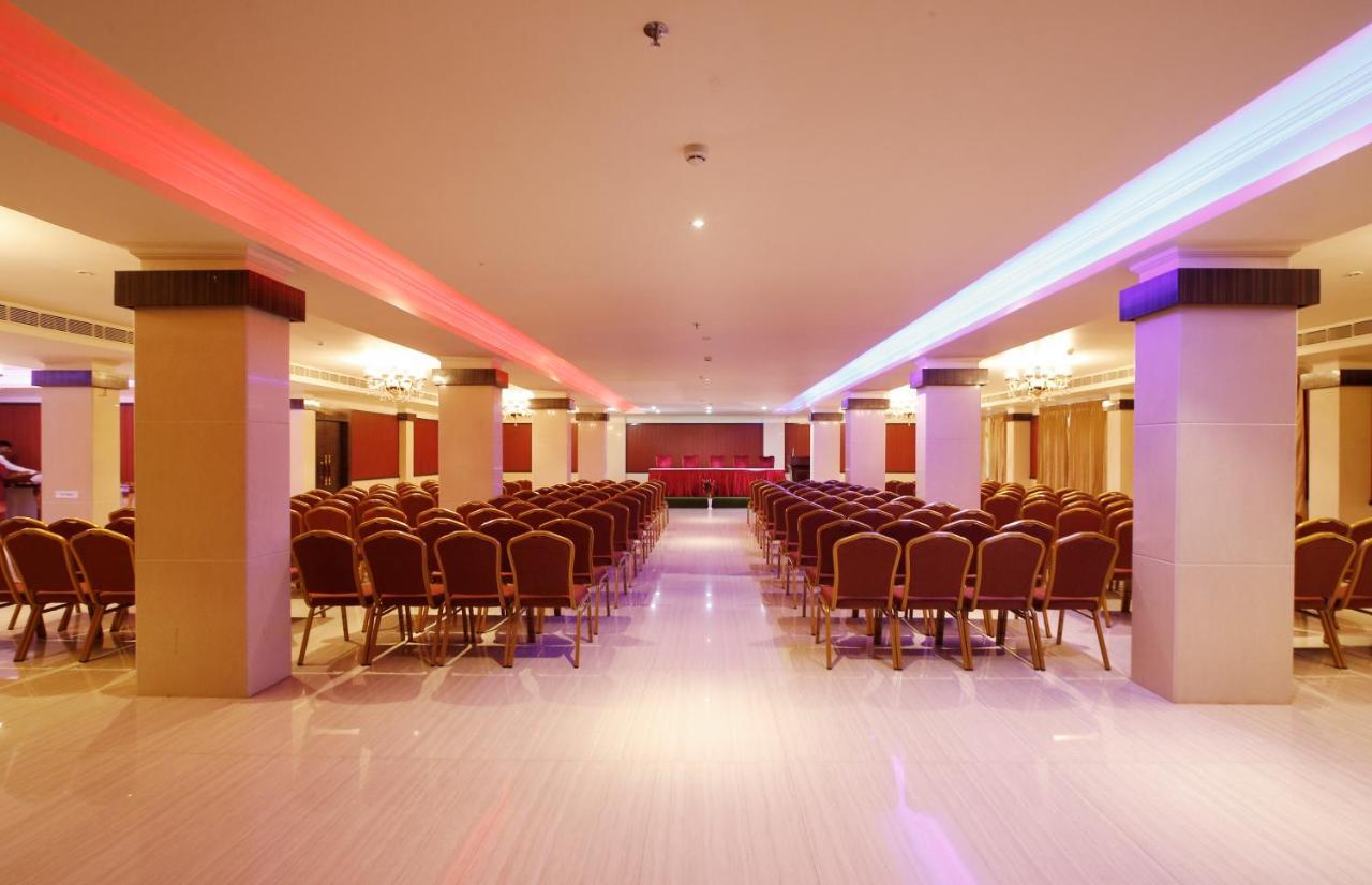 Hotel Park Residency Nilambur Bagian luar foto
