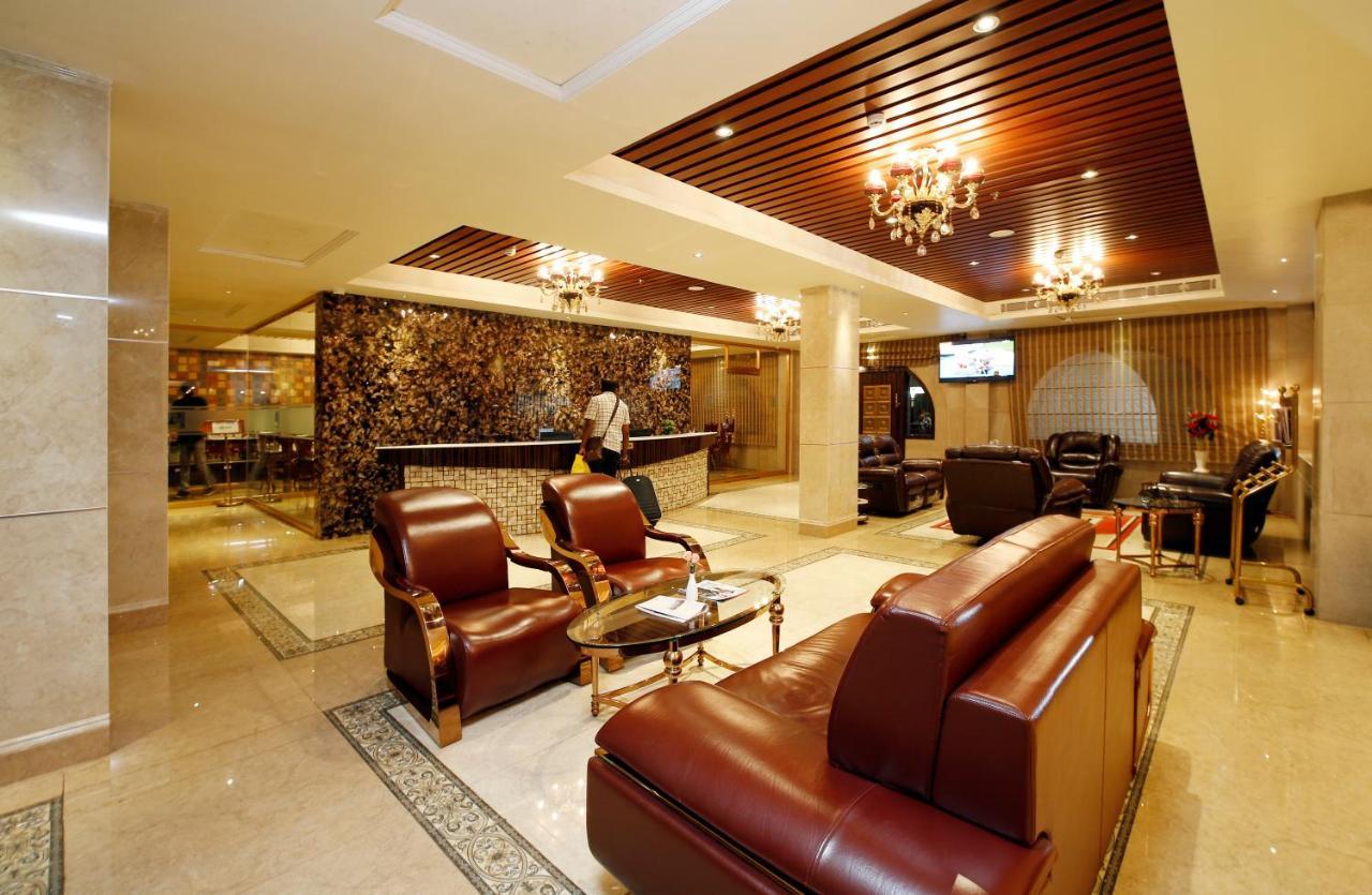 Hotel Park Residency Nilambur Bagian luar foto
