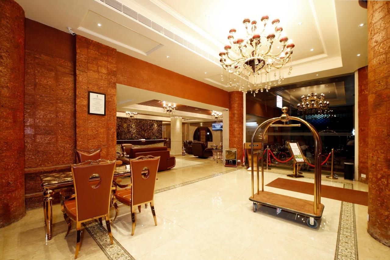 Hotel Park Residency Nilambur Bagian luar foto
