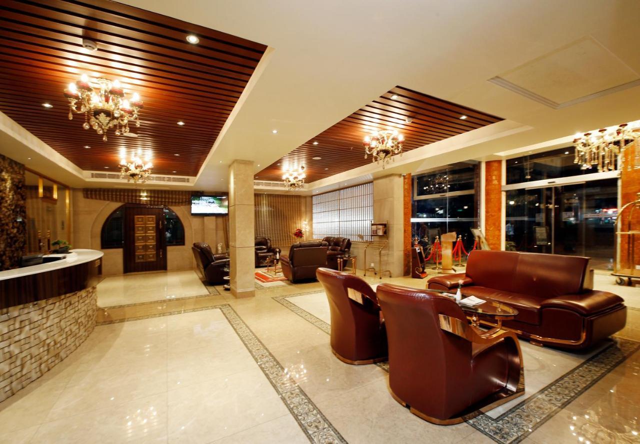 Hotel Park Residency Nilambur Bagian luar foto