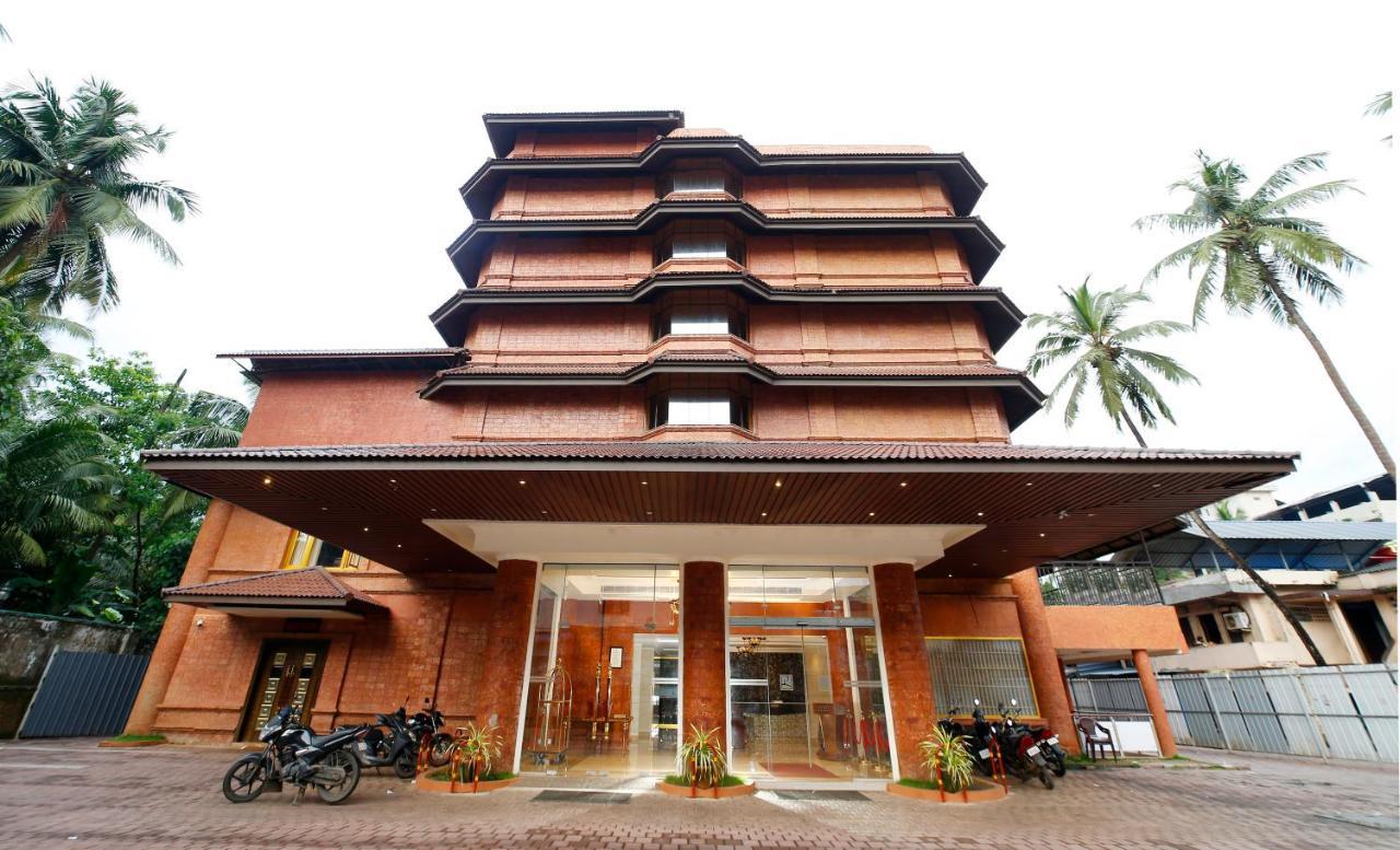 Hotel Park Residency Nilambur Bagian luar foto